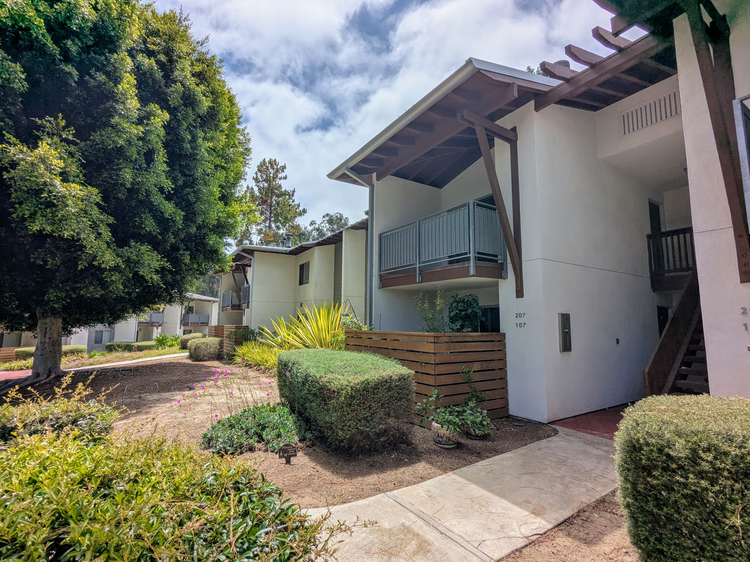 1780 South El Camino Real